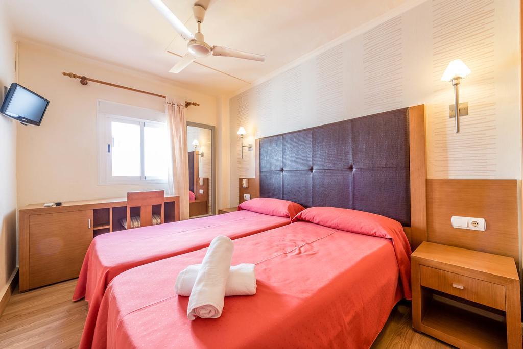 איביזה העיר Hostal Residencia Europa Punico מראה חיצוני תמונה