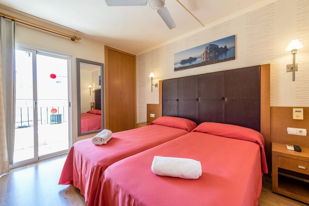איביזה העיר Hostal Residencia Europa Punico מראה חיצוני תמונה
